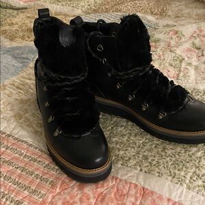 COLE HAAN Zerogrand Lodge Hiker Boots Black Leather Size 8